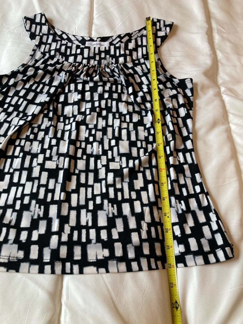 Calvin Klein Black and White Geometric Sleeveless Tank Camisole - size XS - Picture 5 of 8